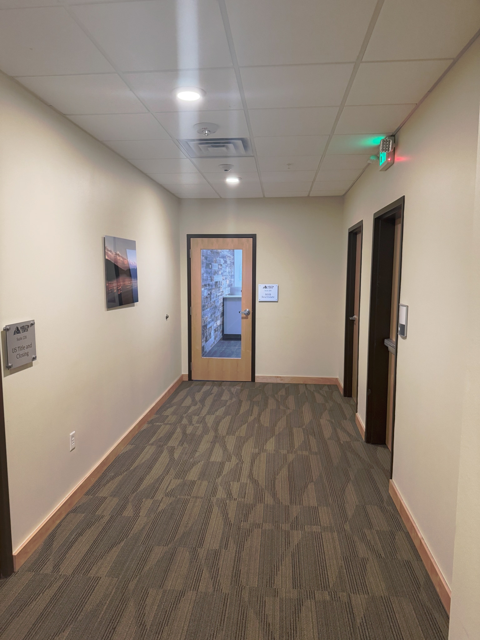 1818 Parmenter St, Middleton, WI for lease Interior Photo- Image 1 of 12