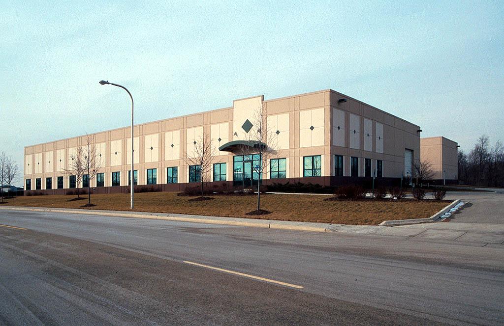 1400 Crispin Dr, Elgin, IL for lease Building Photo- Image 1 of 13