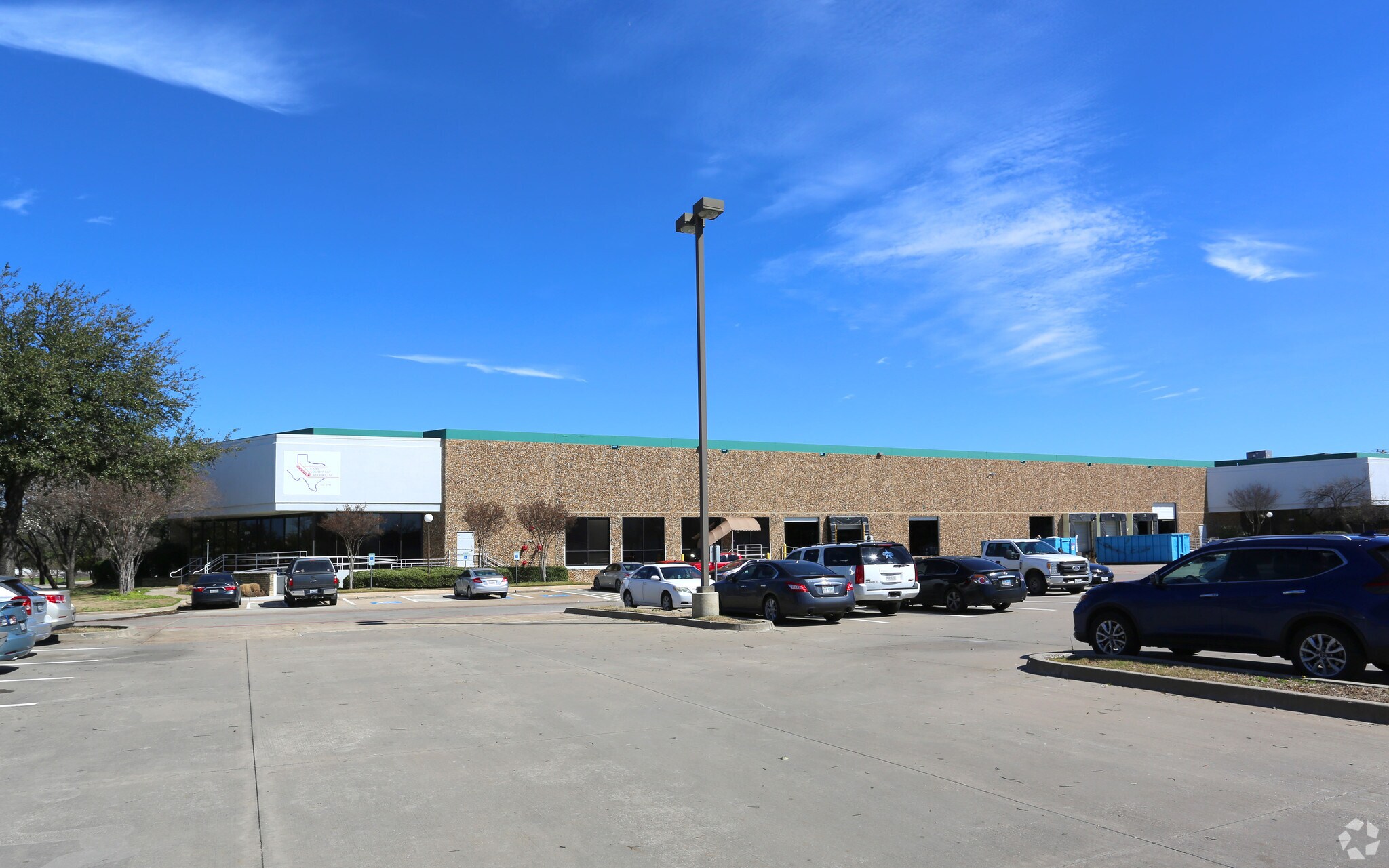 2301 McDaniel Dr, Carrollton, TX for sale Primary Photo- Image 1 of 1