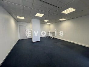 2 Rue Louis Pergaud, Maisons-Alfort for sale Interior Photo- Image 2 of 4