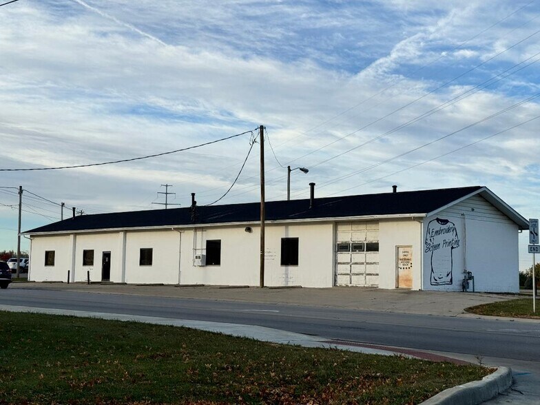 1309 S Nebo Rd, Muncie, IN for sale - Building Photo - Image 1 of 16