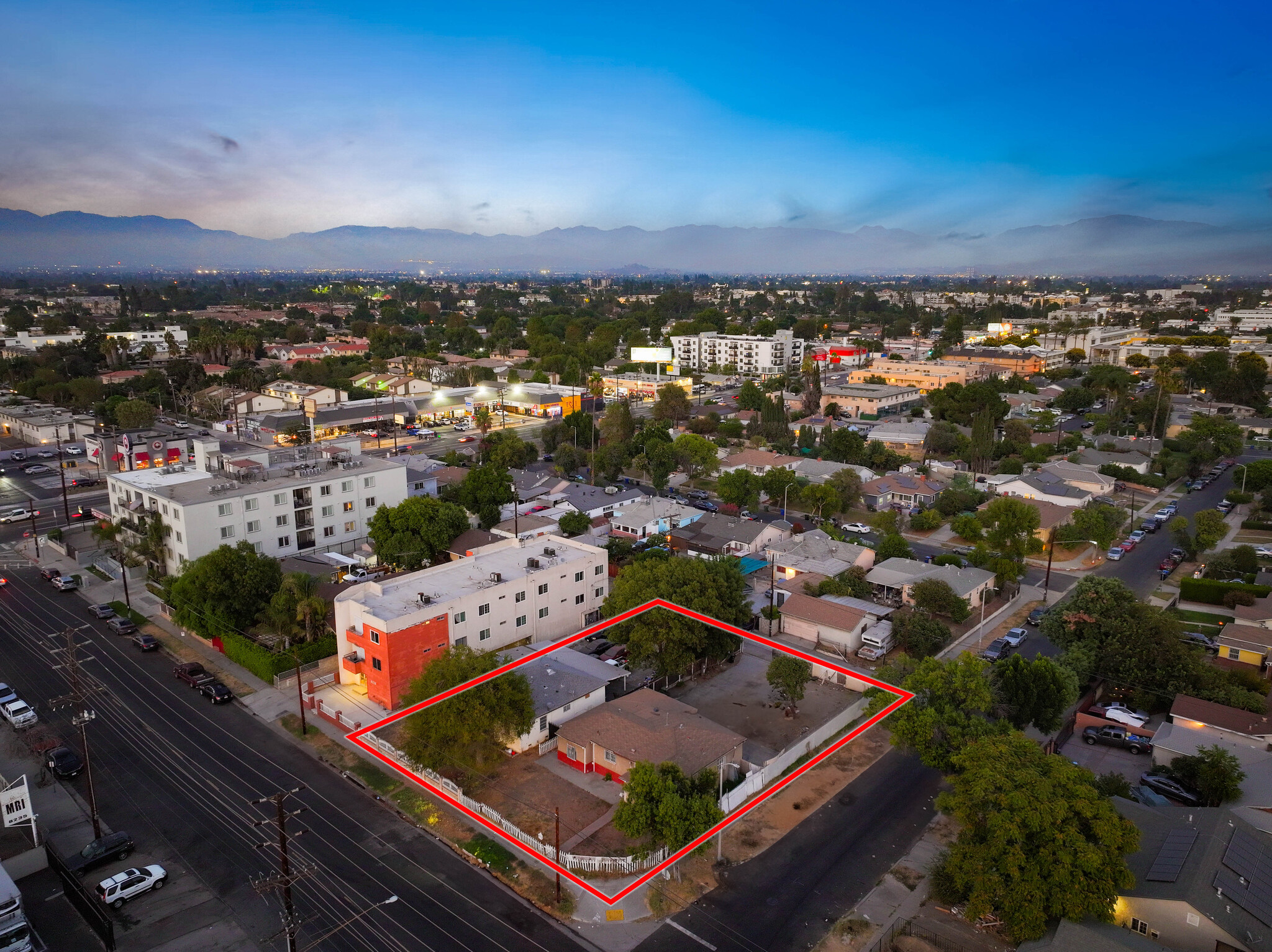 8218 Sepulveda Pl, Panorama City, CA for sale Primary Photo- Image 1 of 10