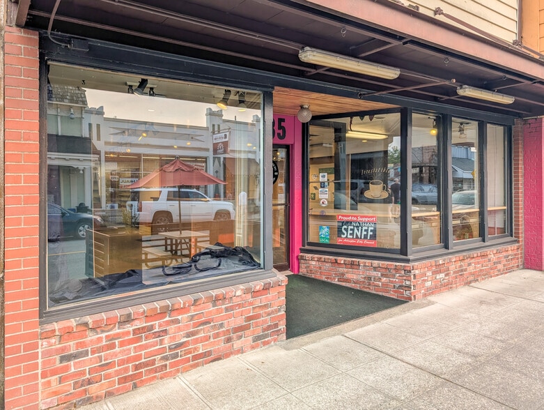 335 N Olympic Ave, Arlington, WA for lease - Building Photo - Image 2 of 5