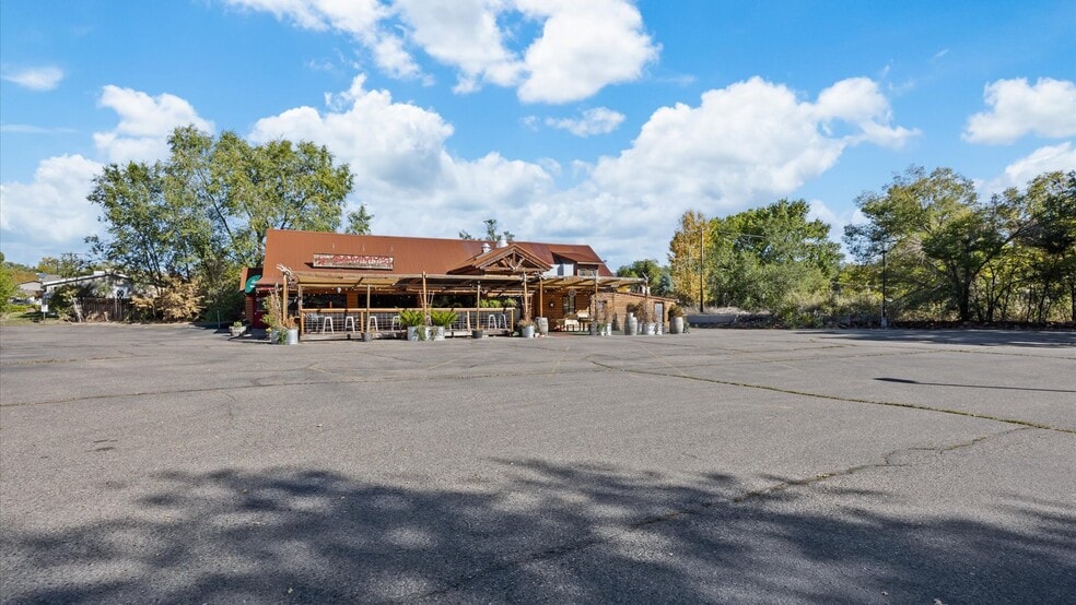 412 Park Ave, Rifle, CO for sale - Building Photo - Image 3 of 43