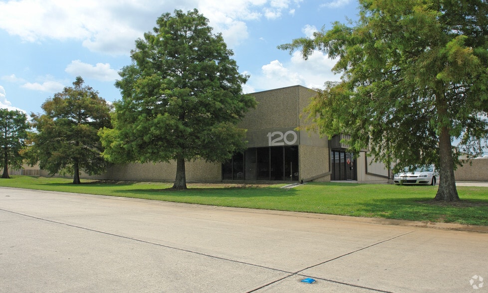 120 Pintail St, Saint Rose, LA for sale - Primary Photo - Image 1 of 1