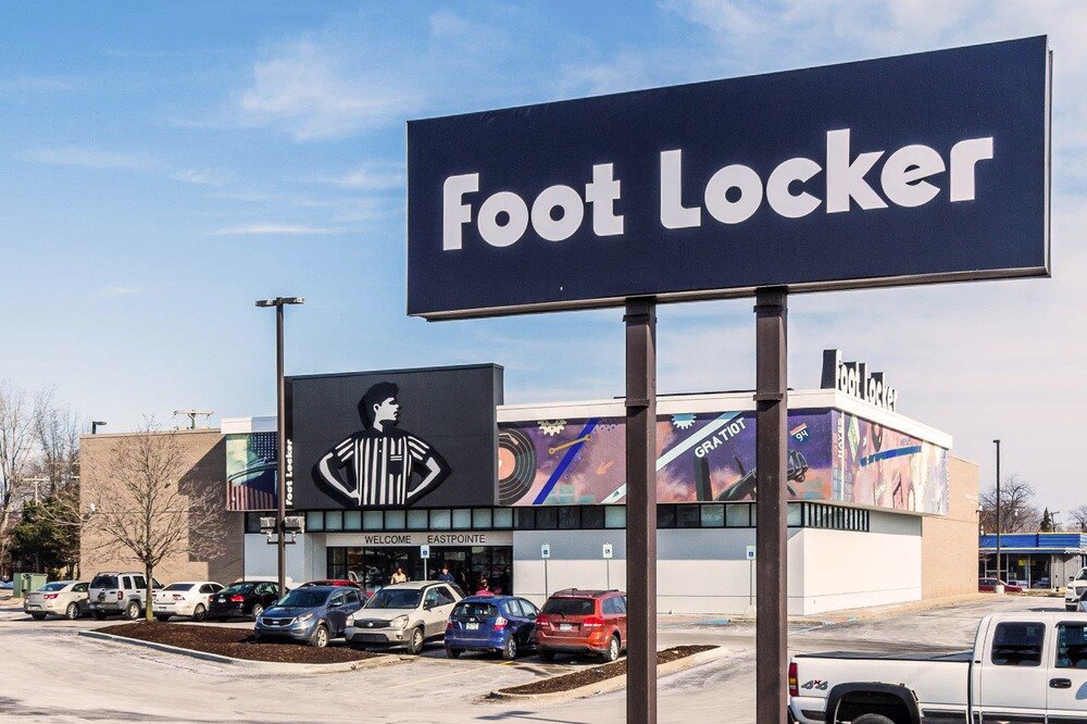 17755 E 8 Mile Rd, Eastpointe, MI for sale Primary Photo- Image 1 of 1