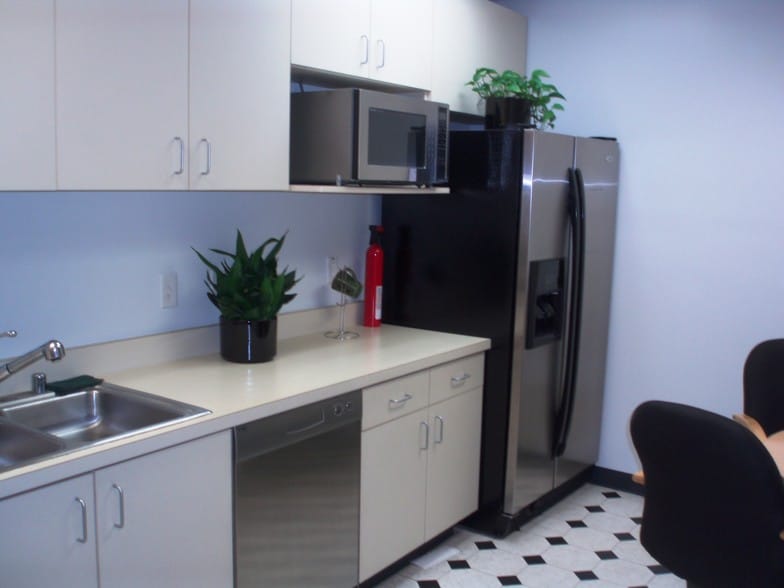 4717 Van Nuys Blvd, Sherman Oaks, CA for lease - Interior Photo - Image 3 of 4