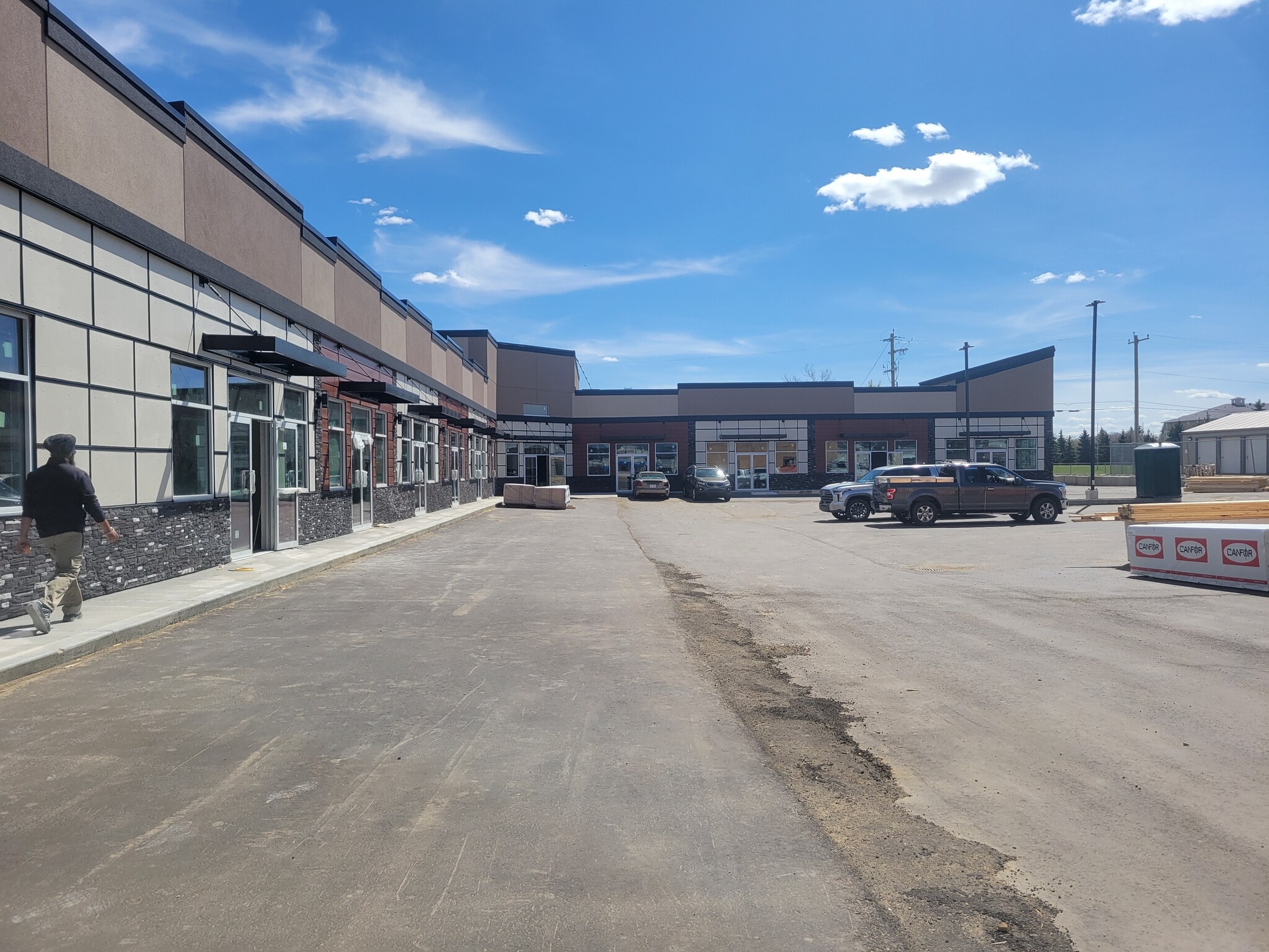 6217 48A Av, Camrose, AB for lease Building Photo- Image 1 of 7