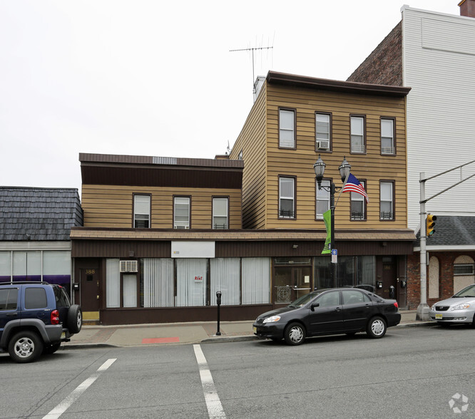 386 Broadway, Bayonne, NJ for sale - Primary Photo - Image 1 of 1