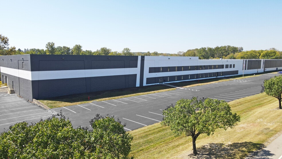 3909 Research Blvd, Dayton, OH for lease - Building Photo - Image 1 of 3