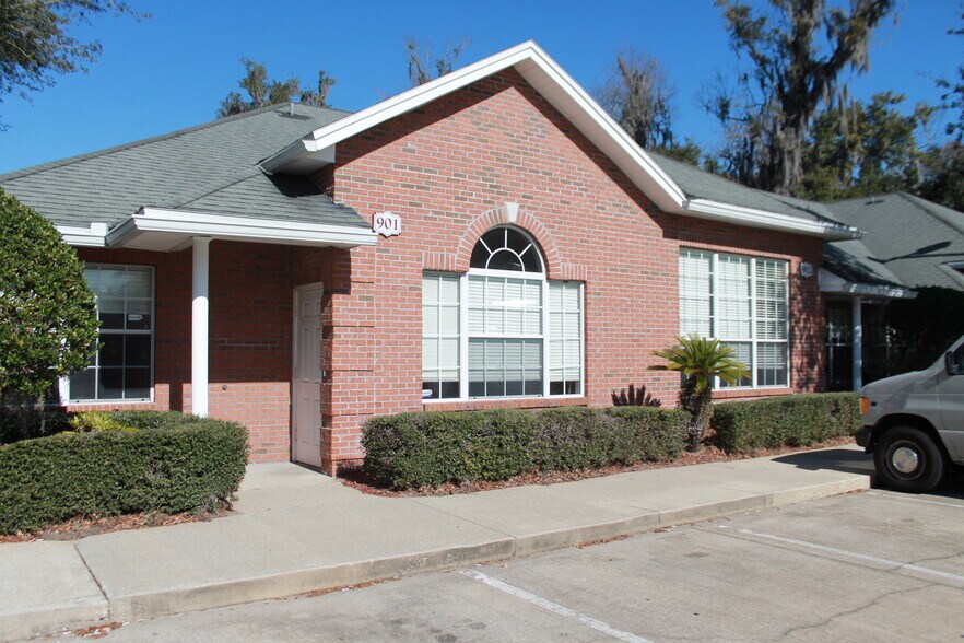 6817 Southpoint Pky, Jacksonville, FL for sale - Building Photo - Image 1 of 1