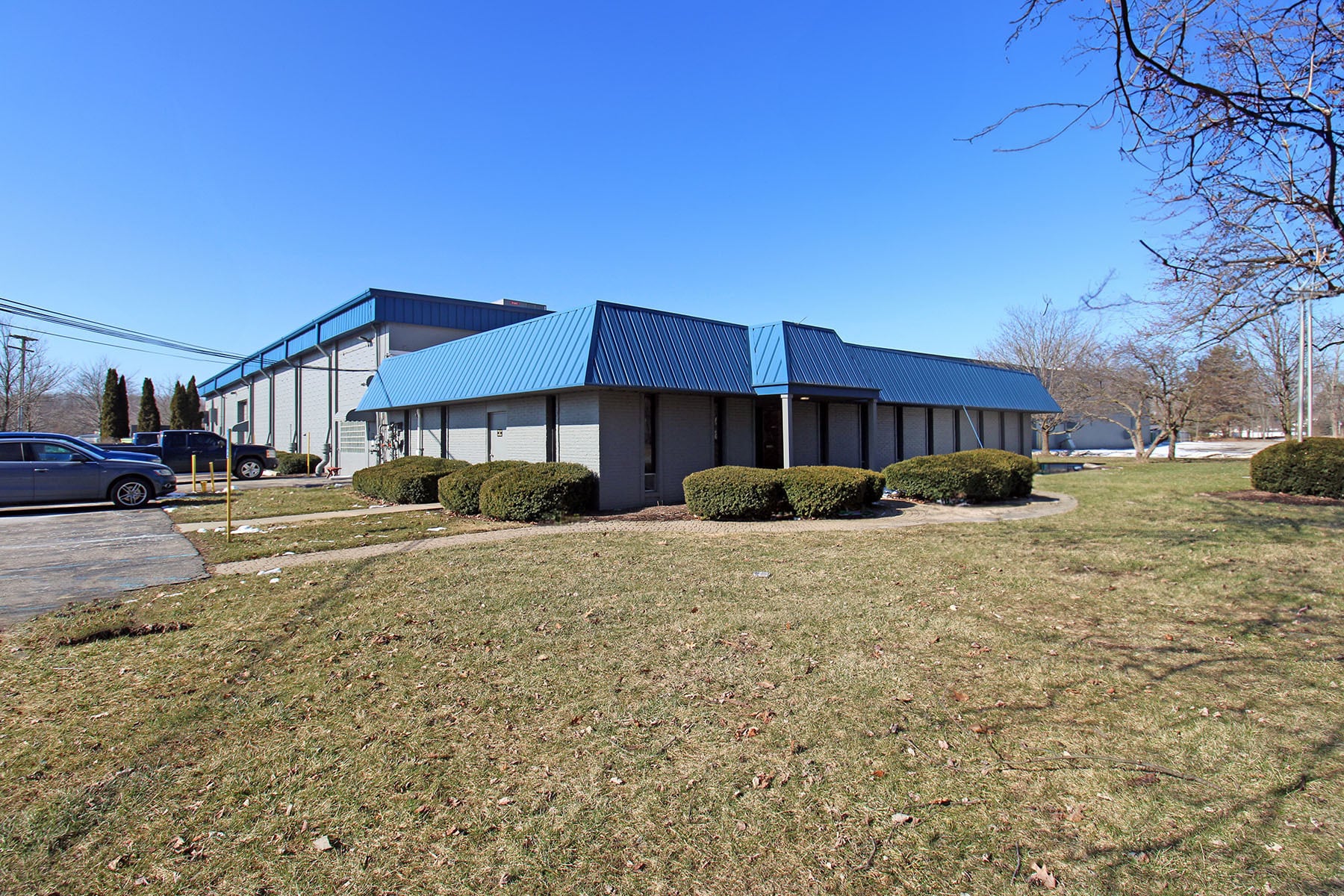 10375 Dixie Hwy, Davisburg, MI for lease Building Photo- Image 1 of 6