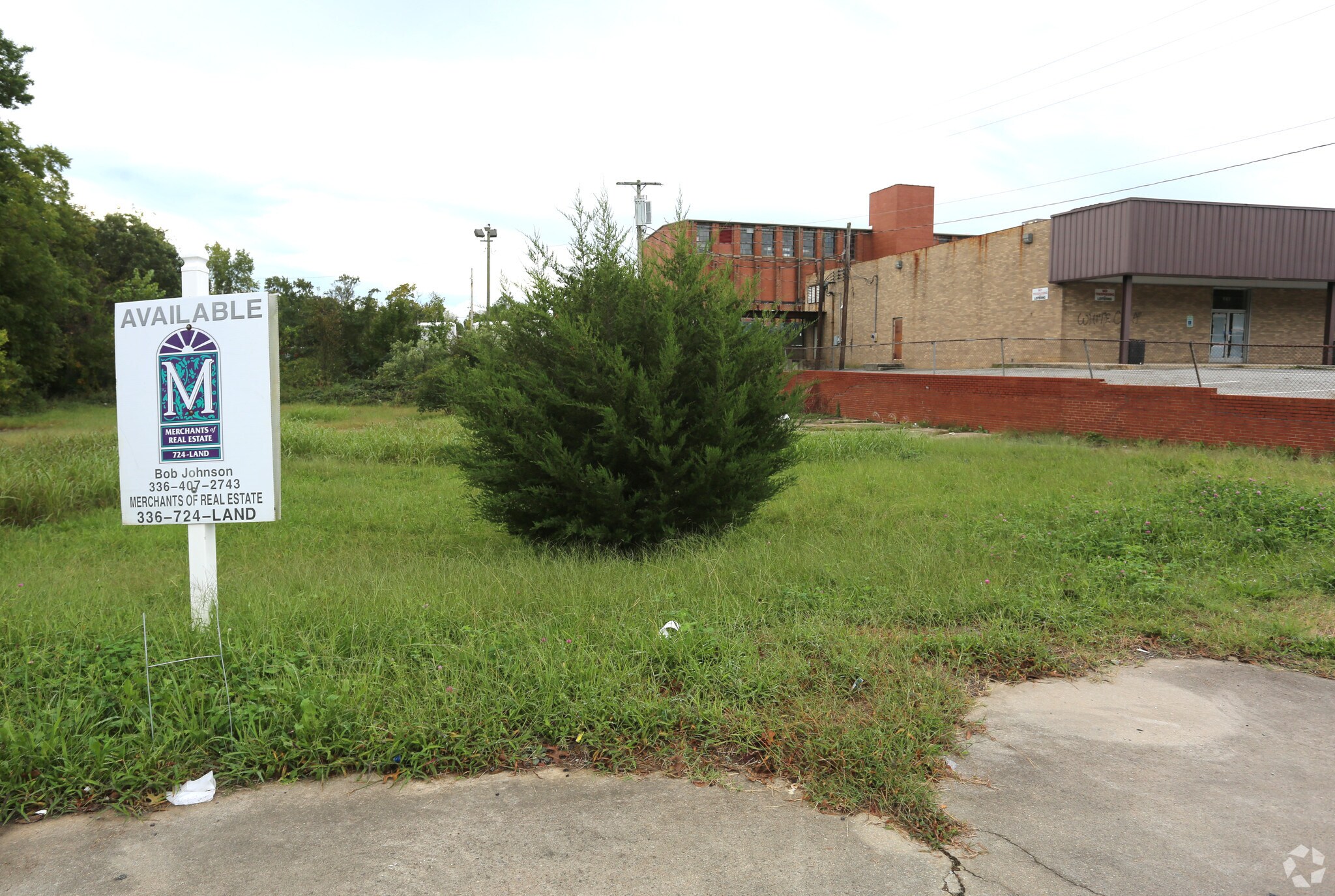 1014 E Green Dr, High Point, NC for sale Primary Photo- Image 1 of 1