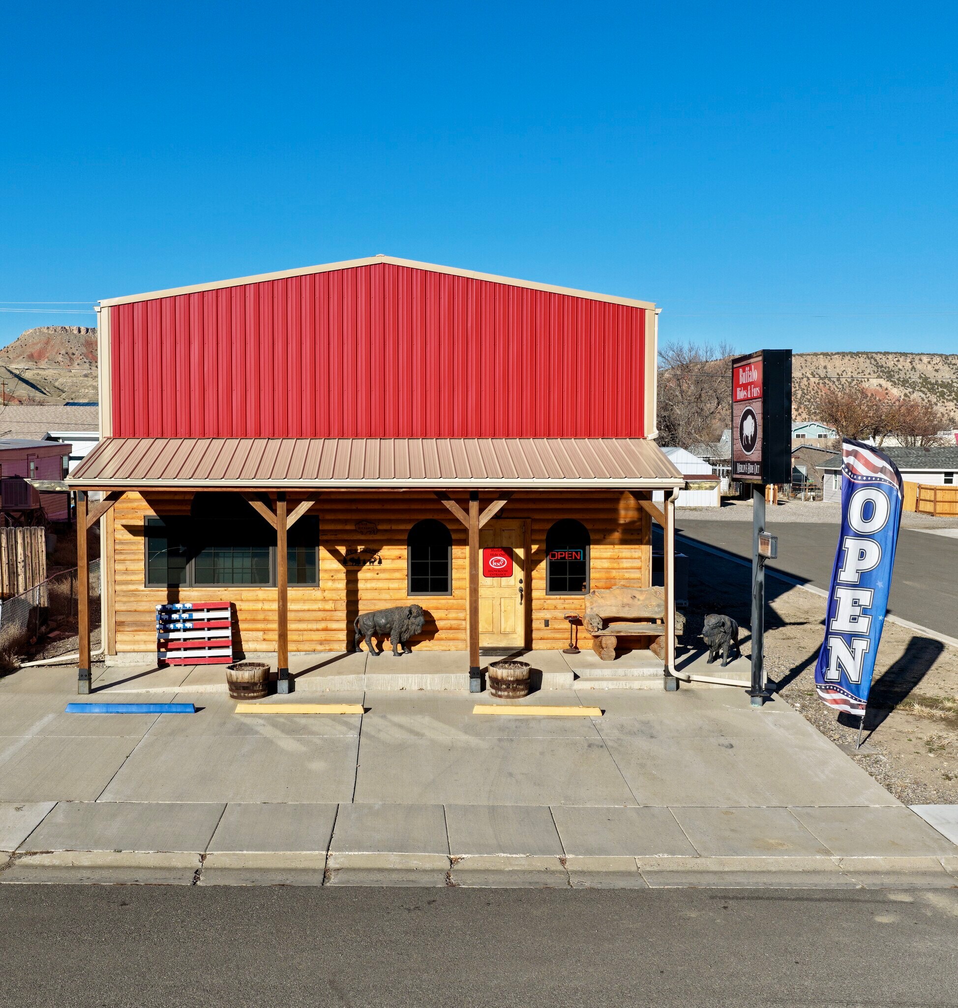 626 Richards St, Thermopolis, WY for sale Primary Photo- Image 1 of 28