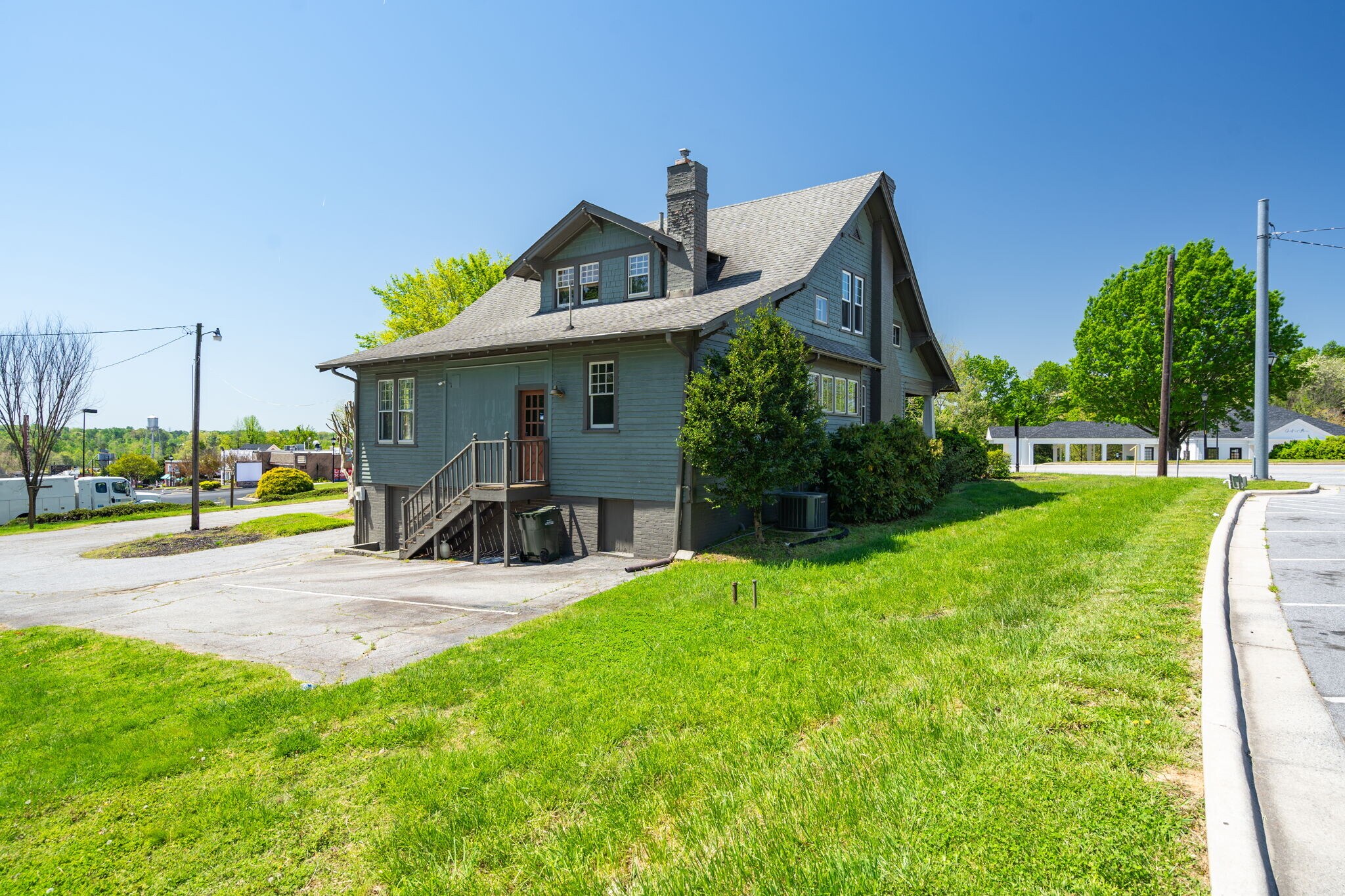 206 E Main St, Jamestown, NC for sale Building Photo- Image 1 of 1