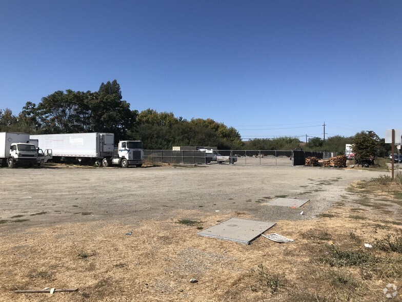 Stony Point Rd, Petaluma, CA 94952