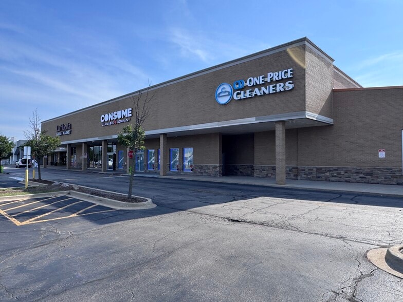 546-584 S Randall Rd, Saint Charles, IL for lease - Building Photo - Image 3 of 12