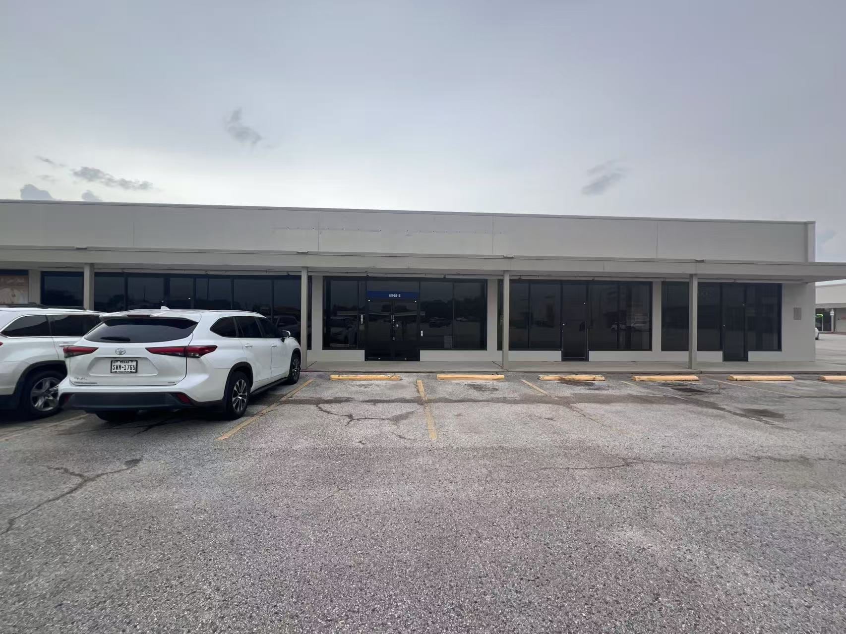 6870 Spencer Hwy, Pasadena, TX for lease Building Photo- Image 1 of 7