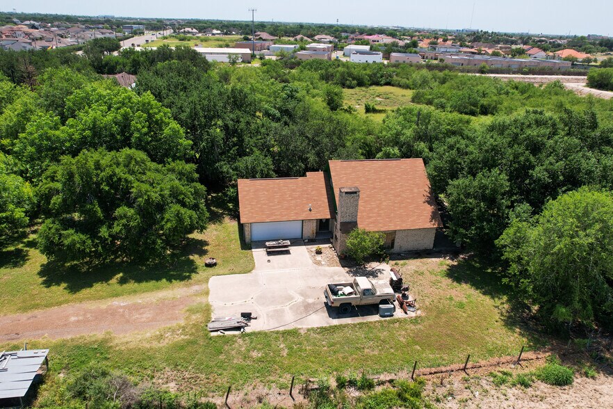 2820 W Canton Rd, Edinburg, TX 78539