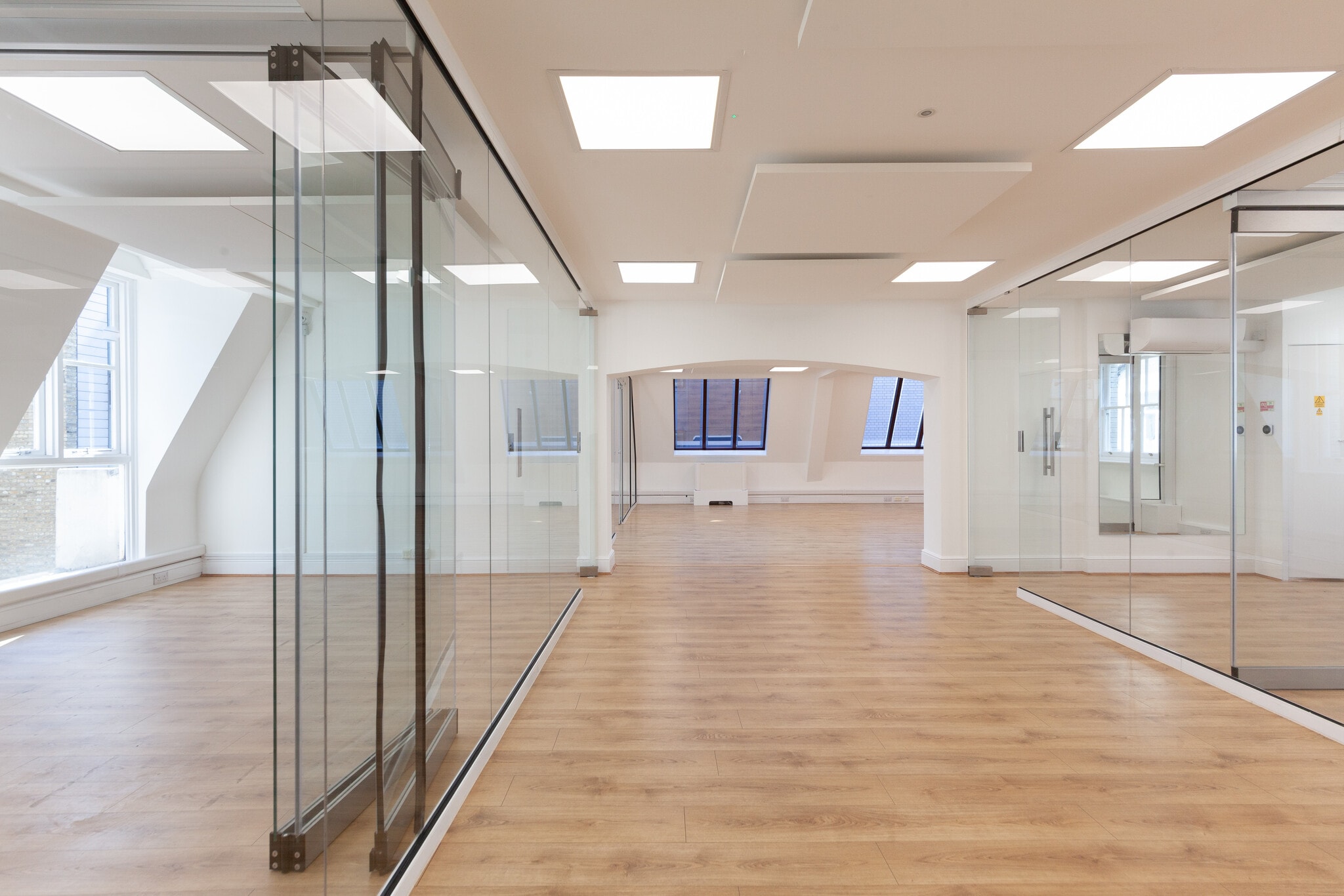 47-50 Margaret St, London for lease Interior Photo- Image 1 of 9