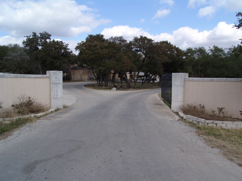 16148 Bandera Rd, Helotes, TX for sale - Building Photo - Image 1 of 1