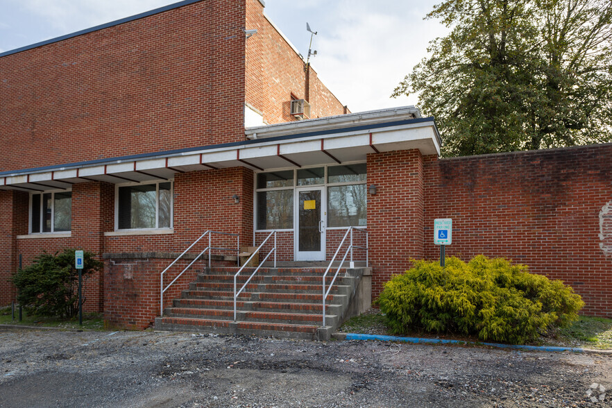 104 E Park St, Bordentown, NJ for lease - Building Photo - Image 3 of 19