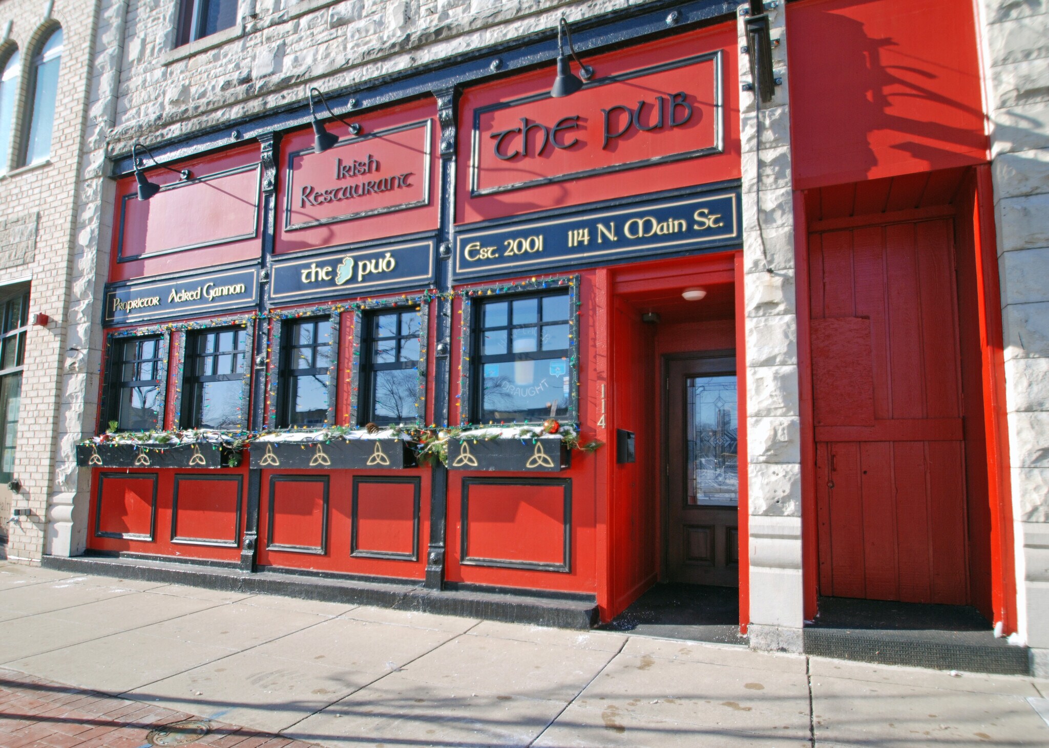 114 N Main St, Oconomowoc, WI for sale Building Photo- Image 1 of 1