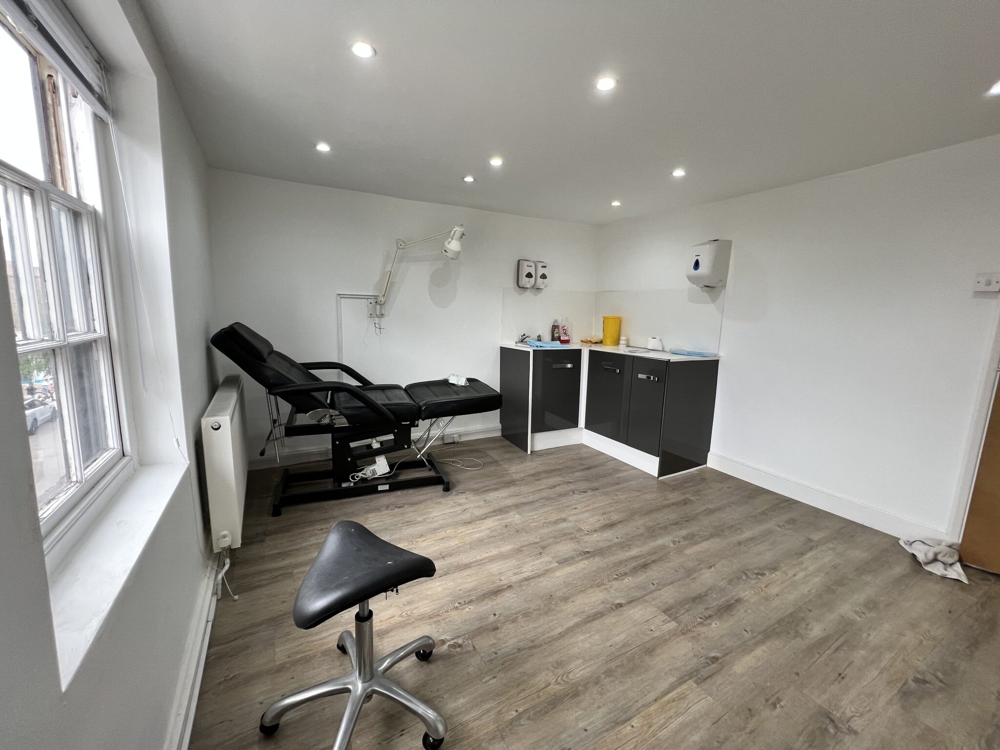 119 Week St, Maidstone for lease Interior Photo- Image 1 of 3