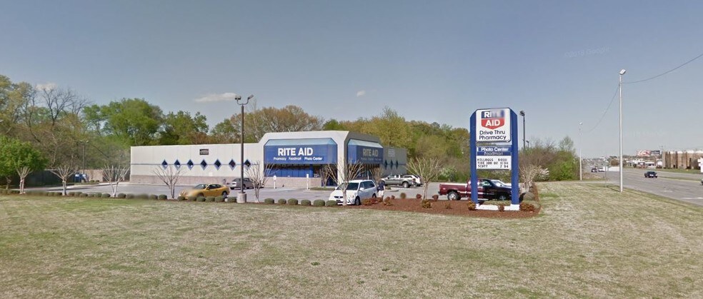 2403 Florence Blvd, Florence, AL for sale - Building Photo - Image 1 of 1