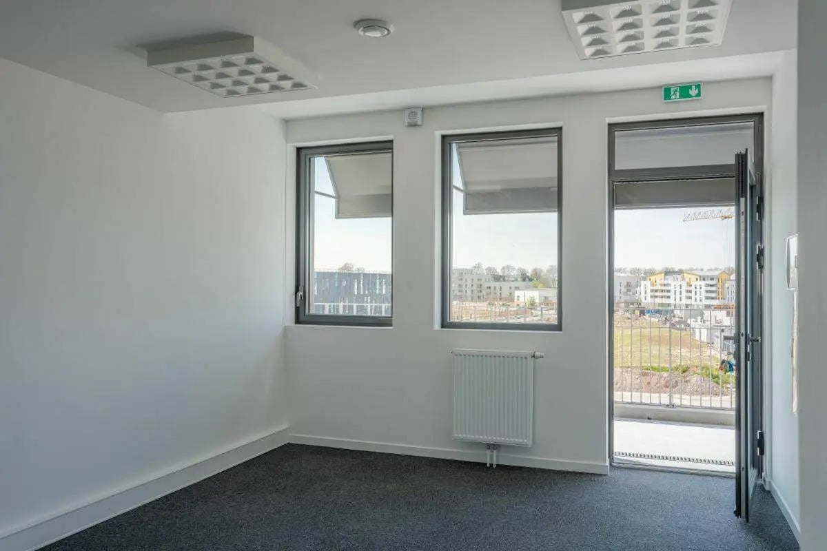 Office in Épron for lease Building Photo- Image 1 of 14