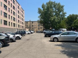 1522 W Morse Ave, Chicago IL - Parking Garage