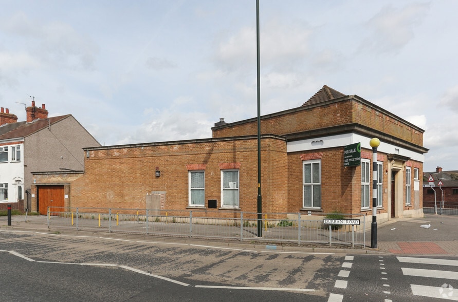 259 Durban Rd, Grimsby for sale - Building Photo - Image 2 of 3