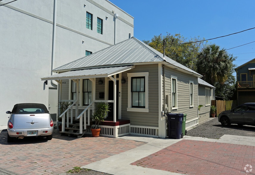 1923 E 6th Ave, Tampa, FL for sale - Primary Photo - Image 1 of 21