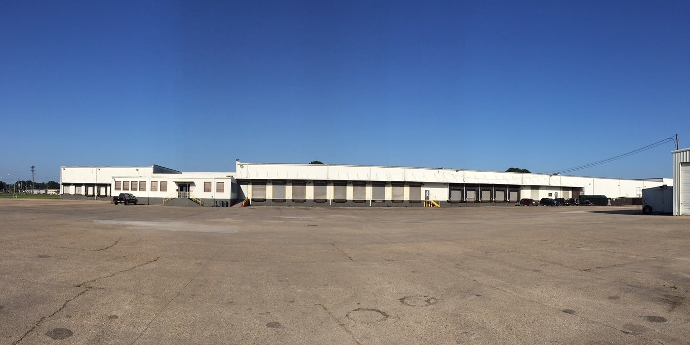 1016 SW Evangeline Trwy, Lafayette, LA for lease Primary Photo- Image 1 of 4