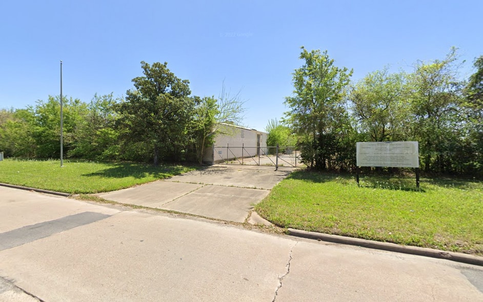 9441 Baythorne Dr, Houston, TX for sale - Building Photo - Image 2 of 3