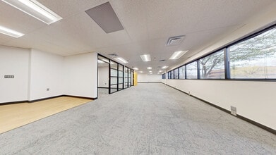 305 E Eisenhower Pkwy, Ann Arbor, MI for lease Building Photo- Image 1 of 4