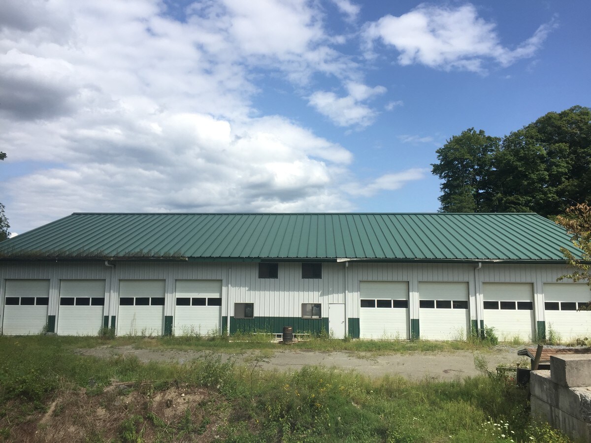 587 Traver Rd, Pleasant Valley, NY 12569