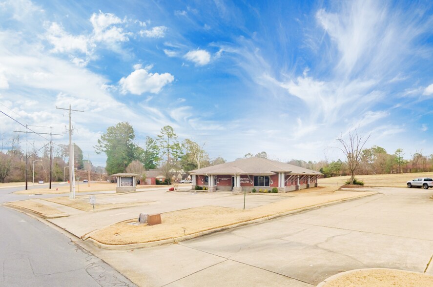 3001 Twin Rivers Dr, Arkadelphia, AR for sale - Primary Photo - Image 2 of 22