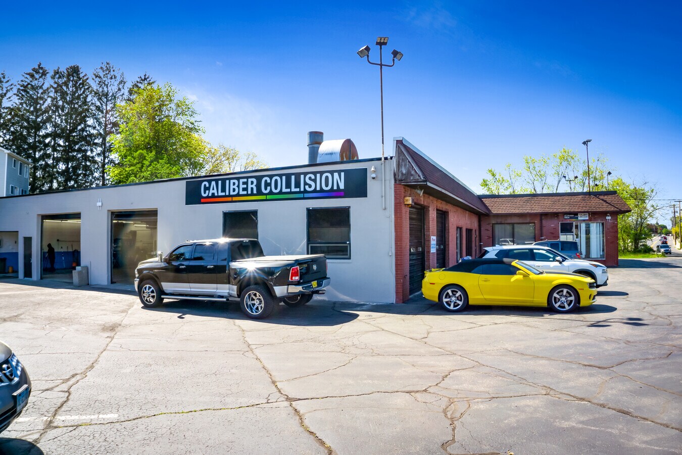 392 Naugatuck Ave, Milford, CT 06460