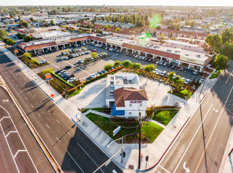 3033 Bristol St, Costa Mesa, CA for lease - Aerial - Image 2 of 7