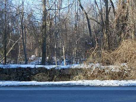 1545 Division Rd, East Greenwich, RI for sale - Primary Photo - Image 1 of 1