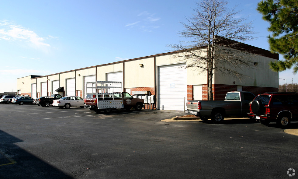 544 Central Dr, Virginia Beach, VA for lease - Building Photo - Image 3 of 4