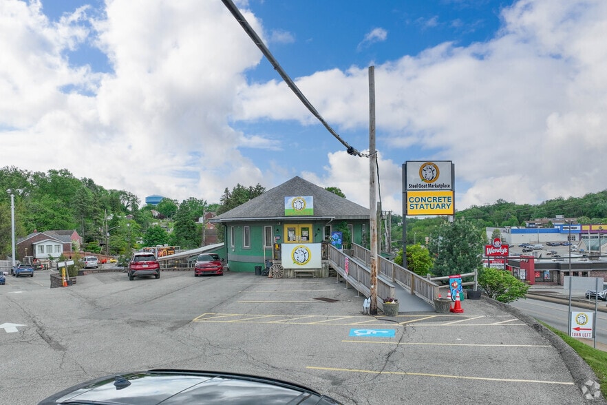 200 Jefferson Rd, Penn Hills, PA for sale - Building Photo - Image 2 of 4