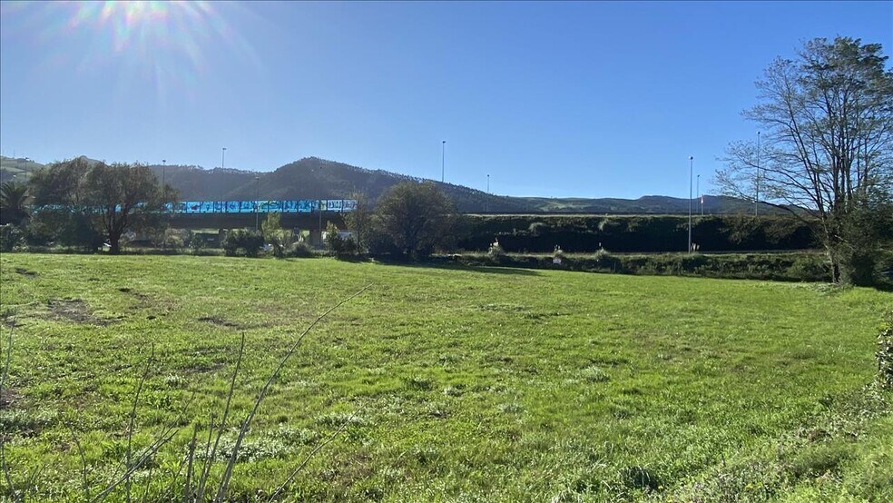 Polígono I01, 12, Torrelavega, Cantabria for sale - Building Photo - Image 2 of 11