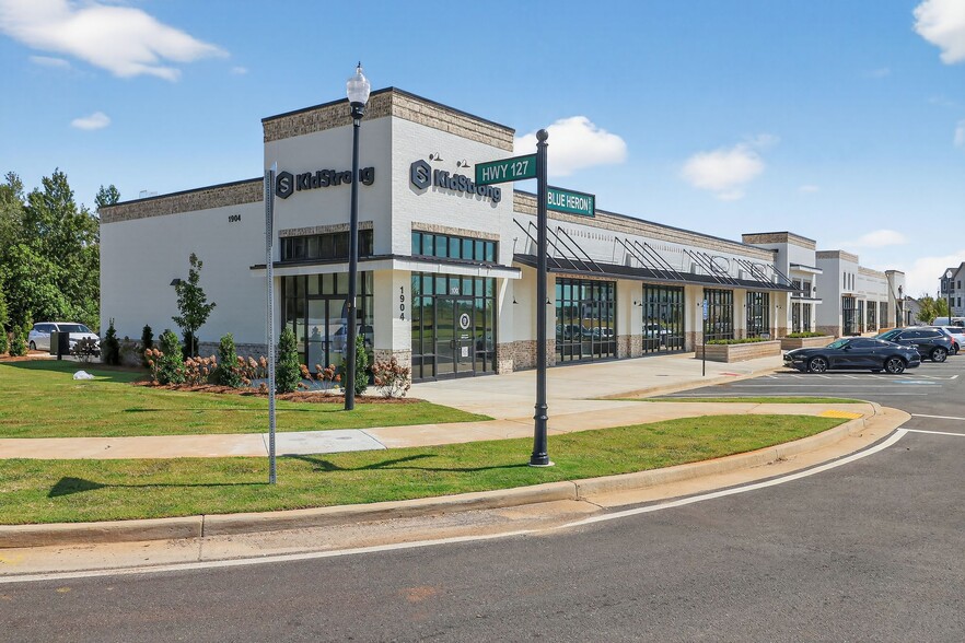 1904 Houston Lake Rd, Perry, GA for sale - Building Photo - Image 1 of 9