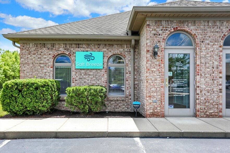 69 E Garner Rd, Brownsburg, IN for sale - Building Photo - Image 1 of 1