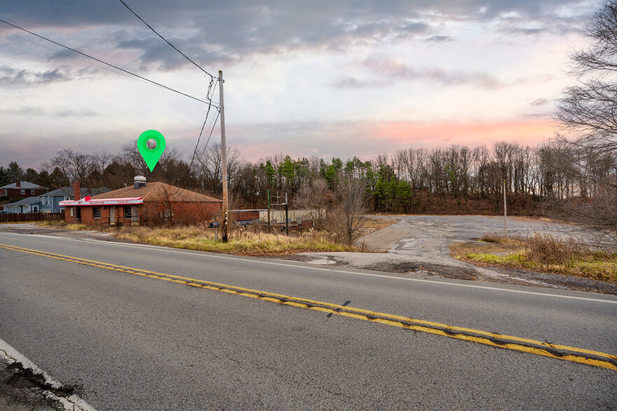 4109 Bakerstown-Warren Rd, Gibsonia, PA for sale - Building Photo - Image 3 of 10