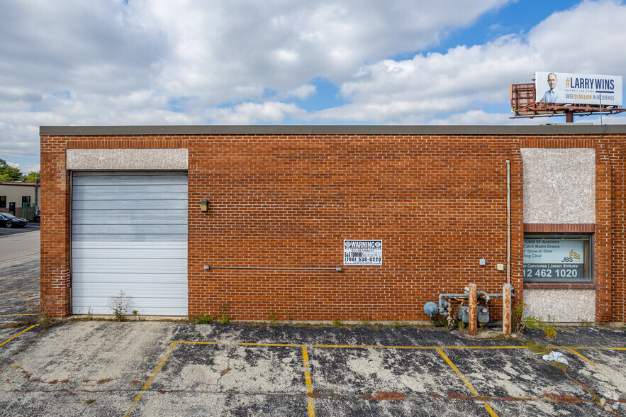 740-742 N Princeton Ave, Villa Park, IL for lease - Building Photo - Image 3 of 9