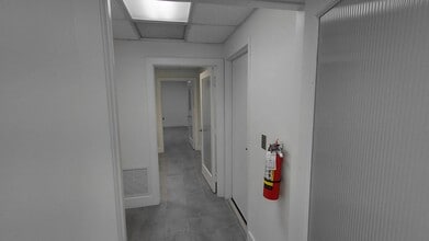 21113 Johnson St, Pembroke Pines, FL for lease Interior Photo- Image 2 of 7