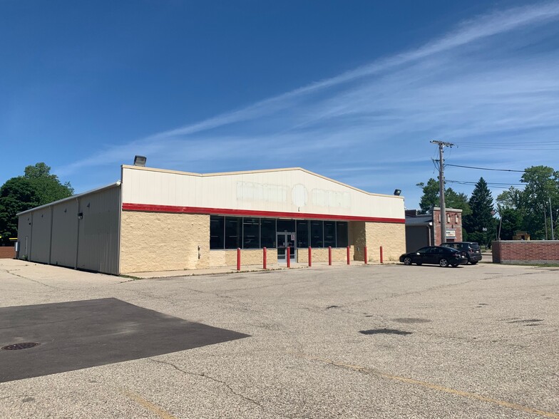 208 N Center St, Bangor, MI 49013 - Former Family Dollar - Bangor, MI ...